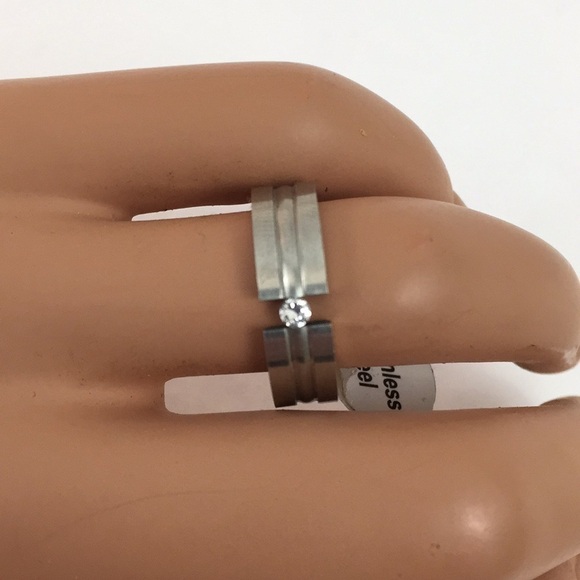 Stainless steel Crystal band ring size 17 - Picture 1 of 5